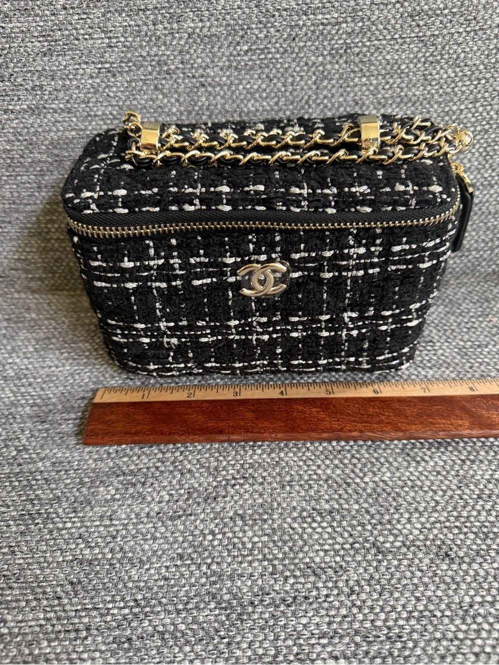 CHANEL MAKEUP Black & White Tweed Mini Vanity Crossbody with Gold Chain - Picture 8 of 10